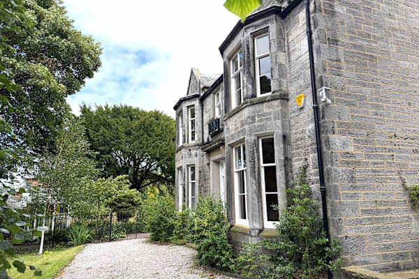 House sit in Edinburgh, United Kingdom