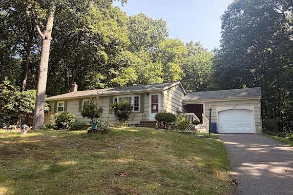 House sit in Tolland, CT, US