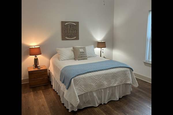 House sit in New Ulm, TX, US