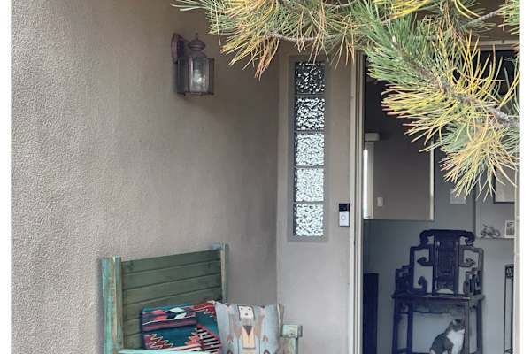 House sit in Albuquerque, NM, US