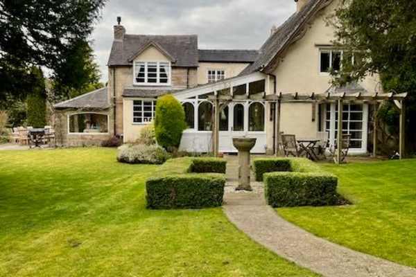 House sit in Ashbourne, United Kingdom