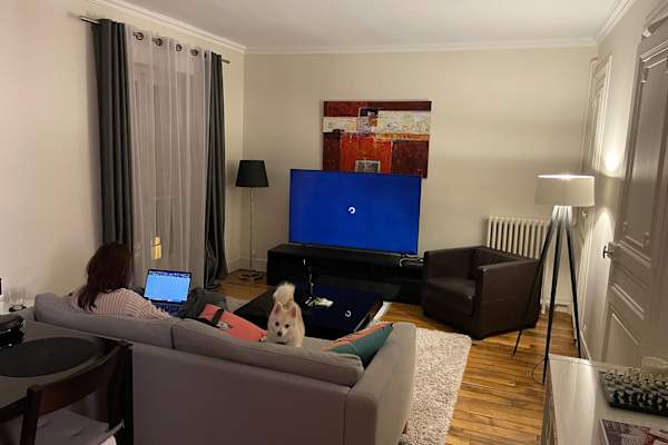 House sit in Paris, France
