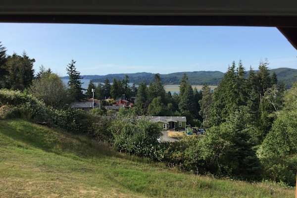 House sit in Coos Bay, OR, US