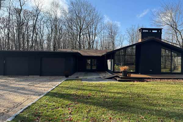 House sit in Cornwall Bridge, CT, US