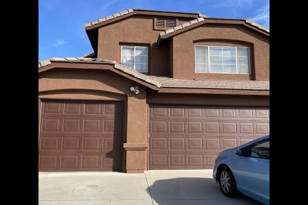 House sit in Fontana, CA, US