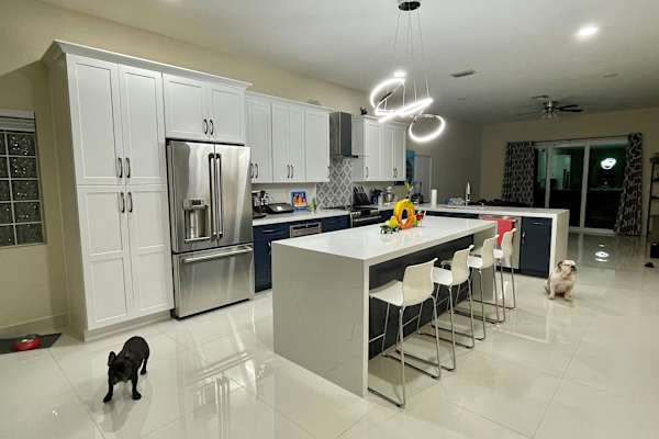 House sit in Pembroke Pines, FL, US