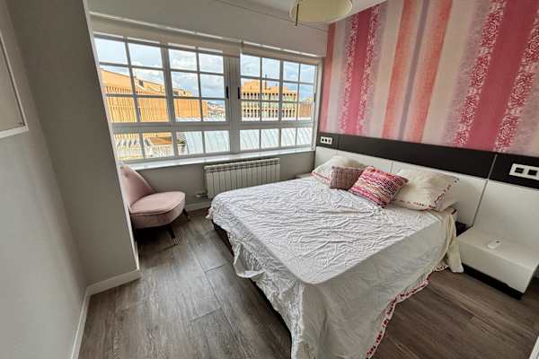 House sit in Santiago de Compostela, Spain