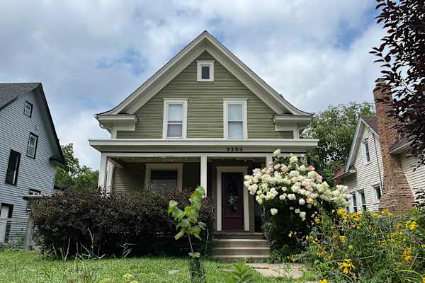 House sit in Minneapolis, MN, US