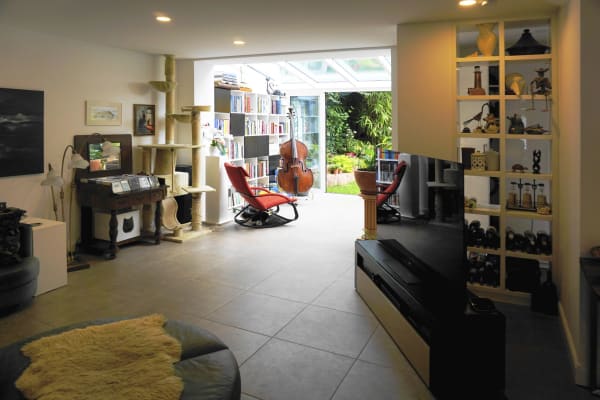 House sit in Düsseldorf, Germany