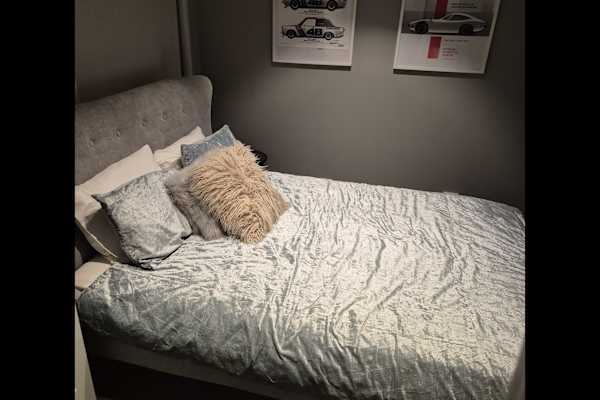 House sit in Melbourne, VIC, Australia