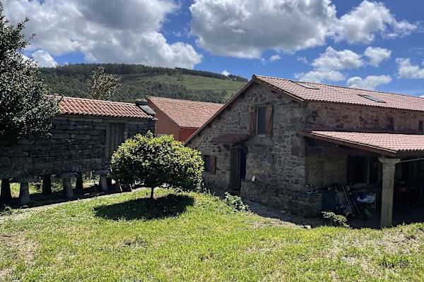 House sit in Mugia, Spain