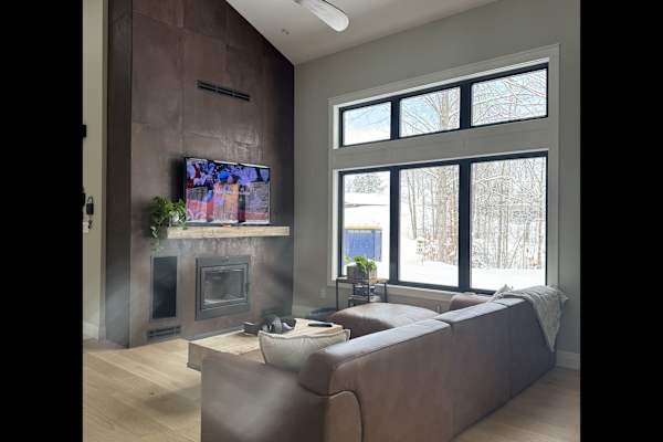 House sit in Buckhorn, ON, Canada