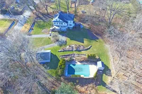 House sit in East Greenwich, RI, US