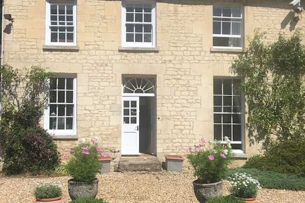 House sit in Cheltenham, United Kingdom