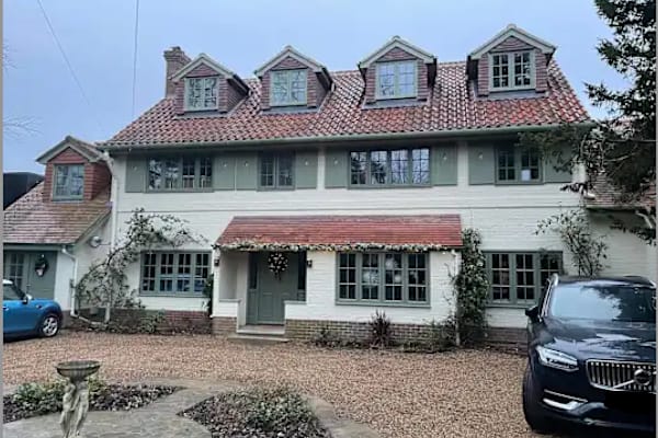 House sit in Gerrards Cross, United Kingdom