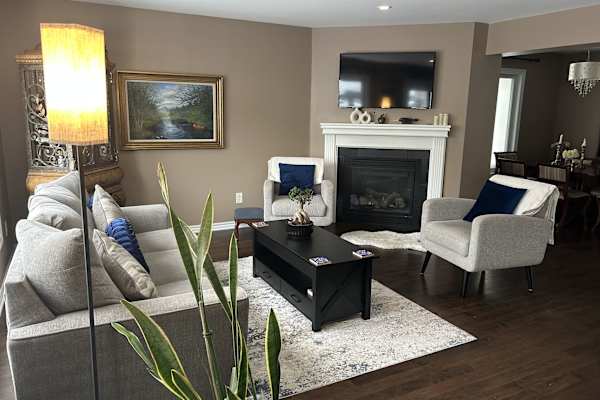 House sit in Ottawa, ON, Canada