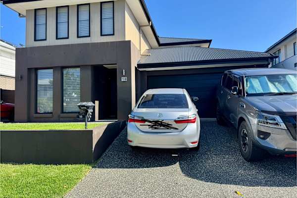 House sit in Mango Hill, QLD, Australia