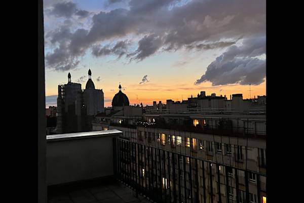 House sit in Paris, France