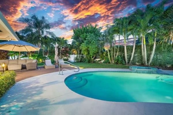 House sit in West Palm Beach, FL, US