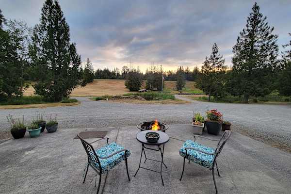 House sit in Mount Vernon, WA, US