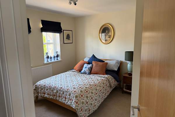 House sit in Corsham, United Kingdom