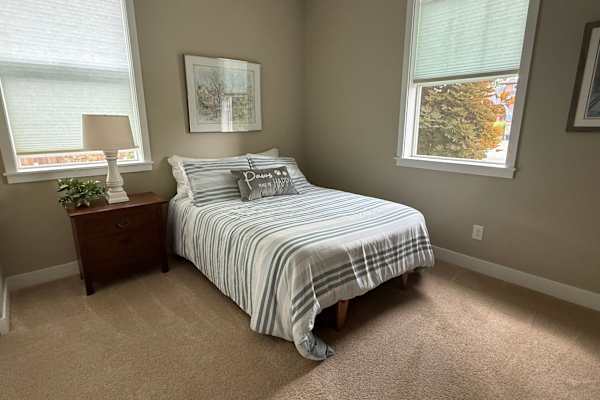 House sit in Bonney Lake, WA, US