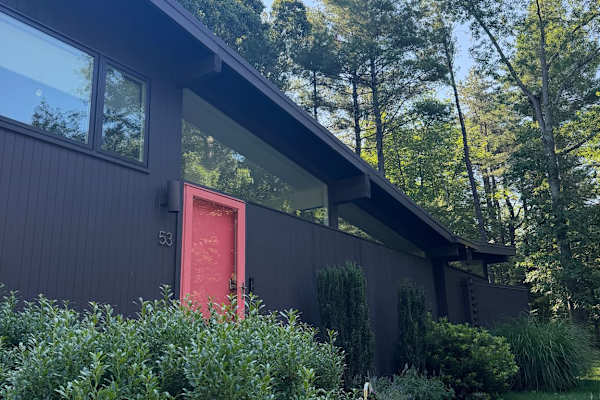 House sit in Lexington, MA, US