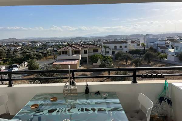 House sit in Tséri, Cyprus