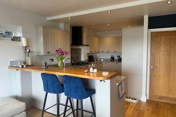 House sit in Holmfirth, United Kingdom