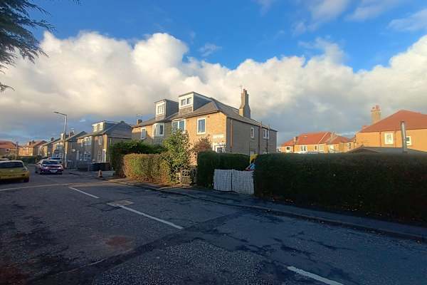 House sit in Edinburgh, United Kingdom