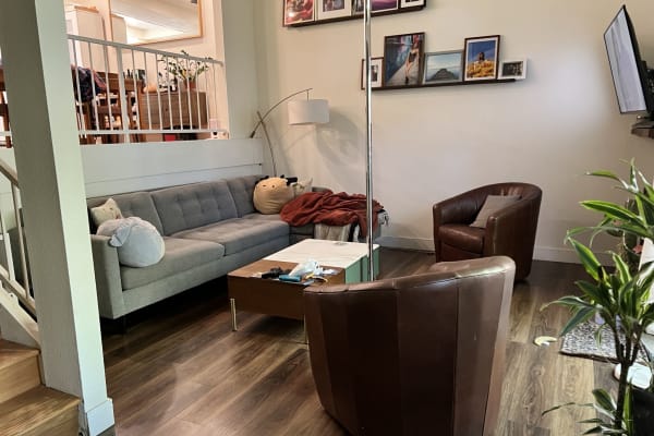 House sit in Van Nuys, CA, US