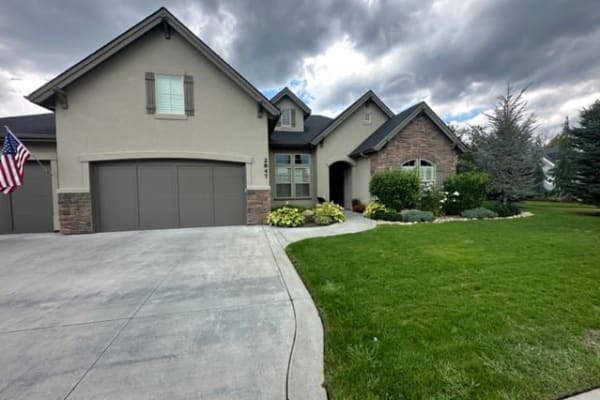 House sit in Eagle, ID, US