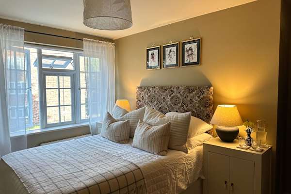 House sit in Clapham, United Kingdom