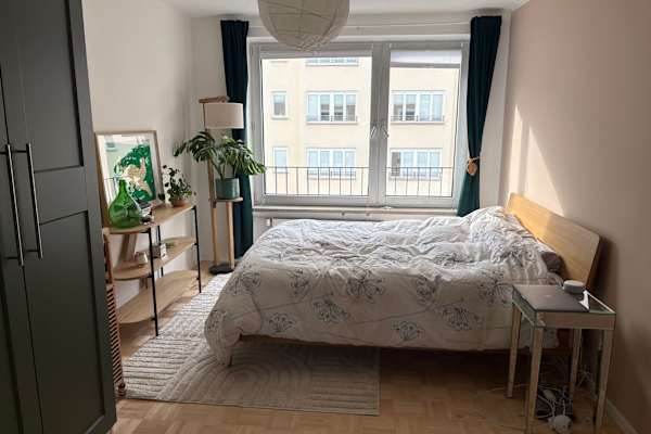 House sit in Munich, Germany