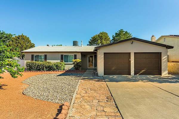 House sit in Albuquerque, NM, US