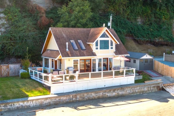 House sit in Langley, WA, US