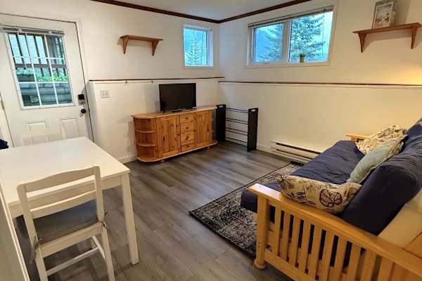 House sit in Banff, AB, Canada