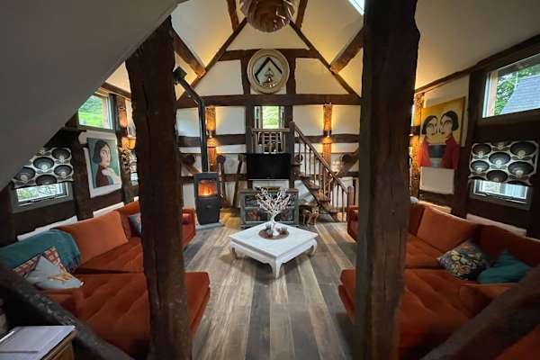 House sit in Oswestry, United Kingdom