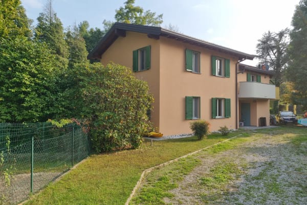 House sit in Travedona Monate, Italy