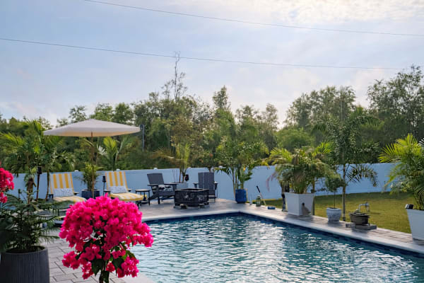 House sit in Bokeelia, FL, US