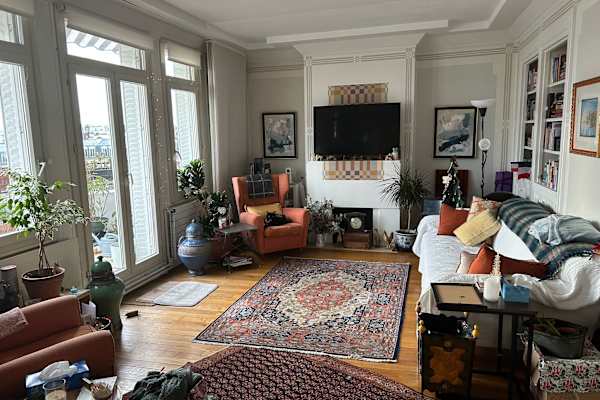 House sit in Paris, France