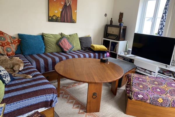 House sit in Totnes, United Kingdom