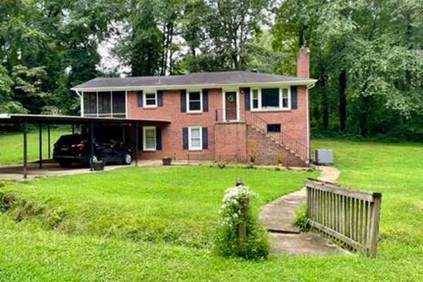 House sit in Greenville, SC, US