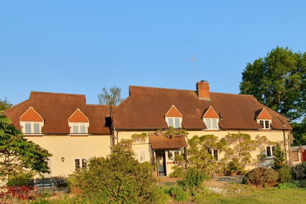 House sit in Seale, United Kingdom