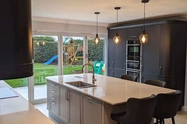 House sit in Woking, United Kingdom
