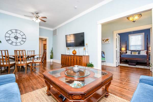 House sit in Galveston, TX, US