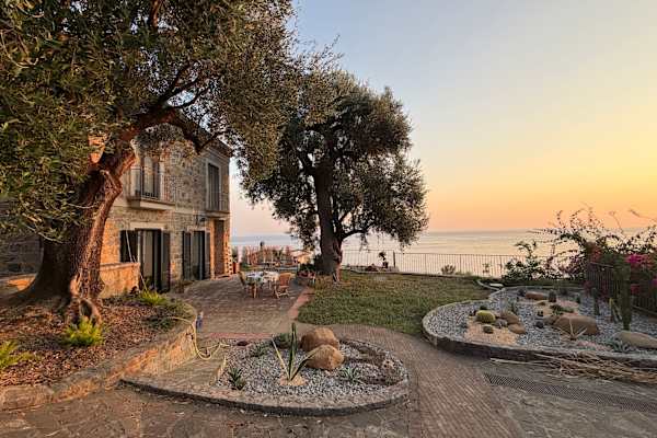 House sit in Pisciotta, Italy