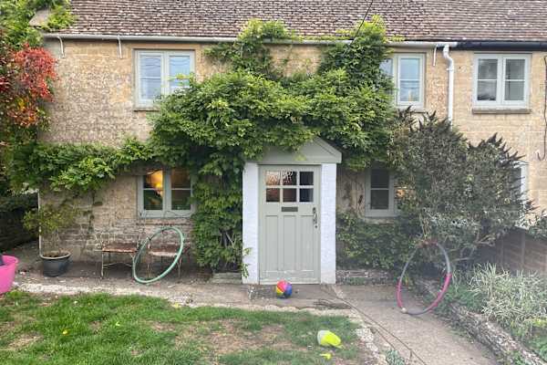 House sit in Cheltenham, United Kingdom