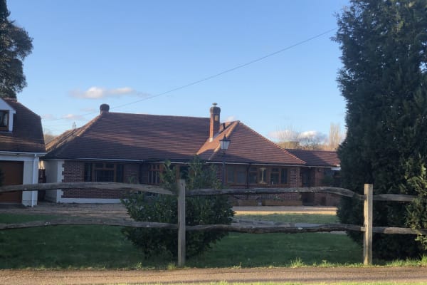 House sit in Ashtead, United Kingdom