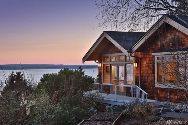 House sit in Freeland, WA, US